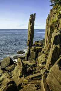 Bring your camera and discover the Balancing Rock on Long Island, a great day trip from Bayside (Dennis Jarvis photo).